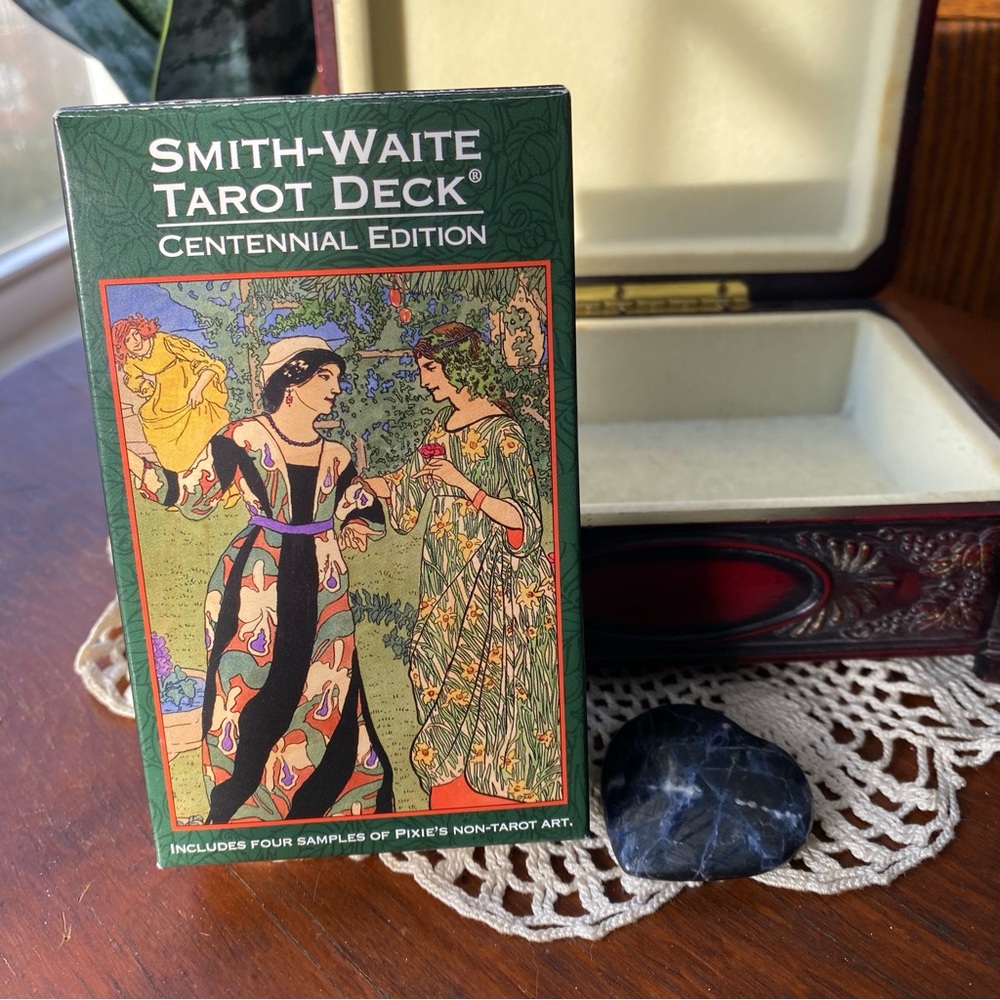 Smith-Waite Tarot Deck with Jewelry Box & Lapis Blue Heart Stone. EUC - Picture 3 of 15